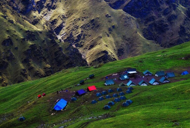 Ali Bedni Bugyal Trek 2025